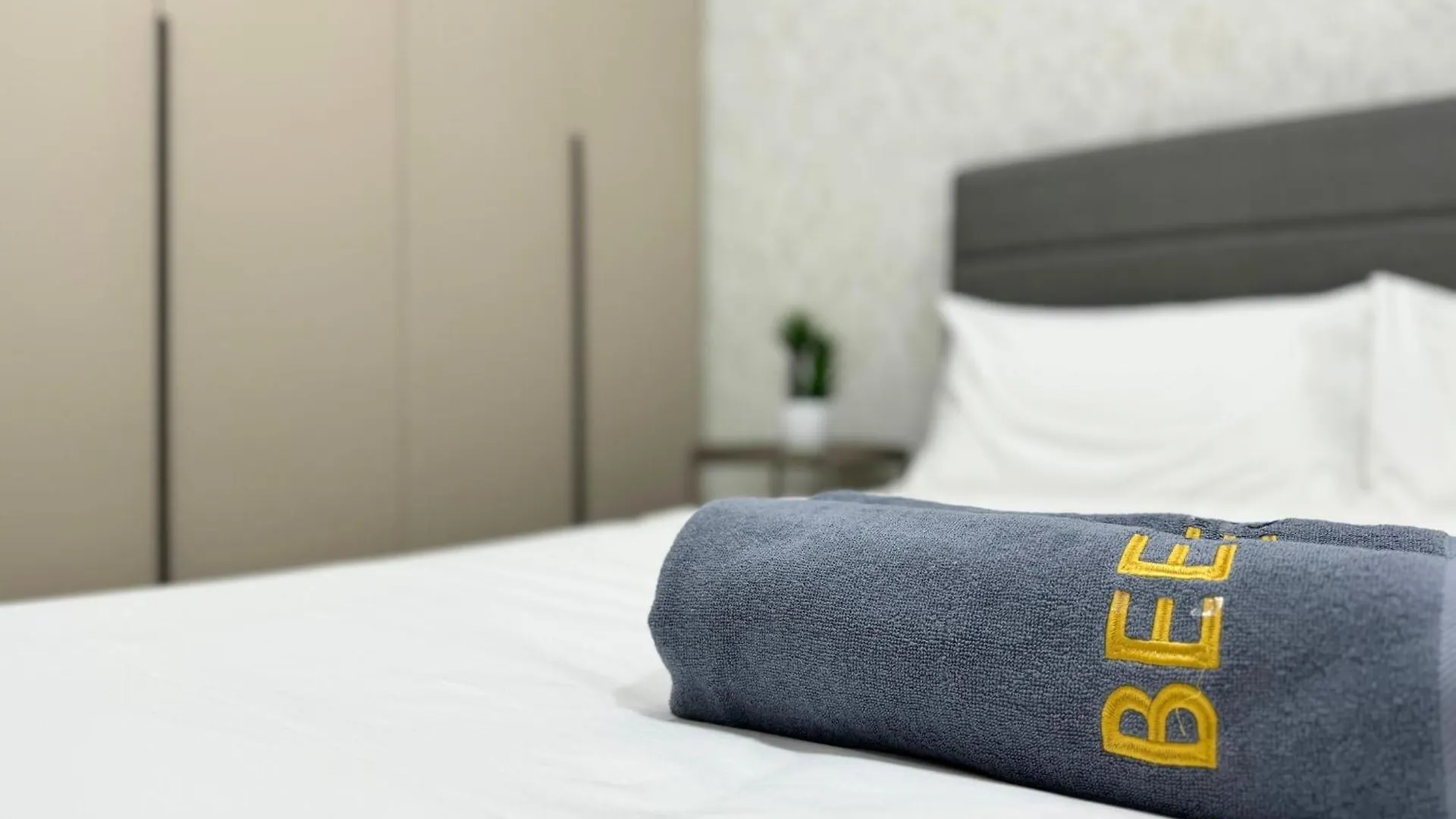 Salak Selatan Pool View With Wifi & Netflix 4Pax Apartment Kuala Lumpur